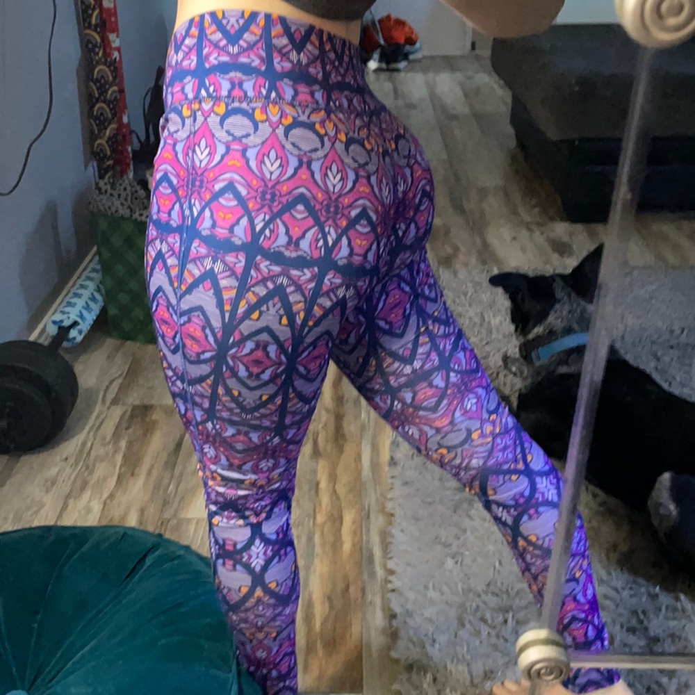 Yoga pants - Picture 2 of 2